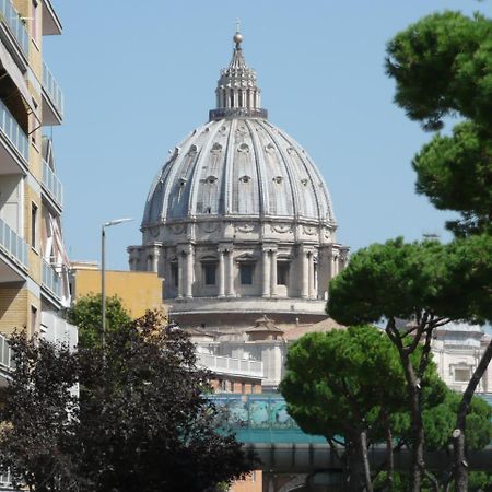 B&B Alla Cupola Di San Pietro Rome Exterior photo